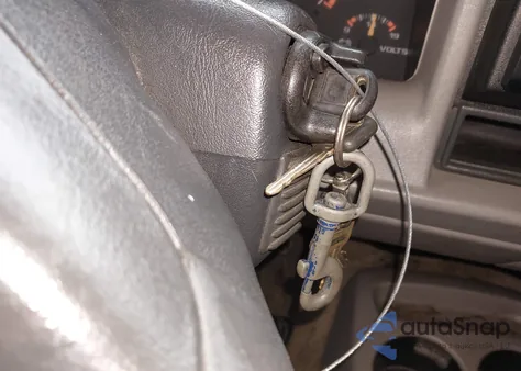 1996 Chevrolet S Truck S10 from USA, damaged, VIN 1GCCS1942T8186276